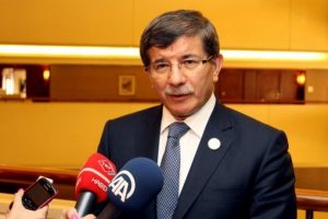 Halkıyla savaşan ayakta kalamaz