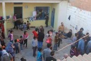 115 kişi aynı evde yaşıyor