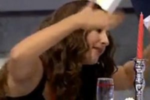 Kadın yarışmacıdan İlker Ayrık'a fır&ccedil;a