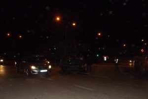 TIR'da bulunan iş makinesi d&uuml;şt&uuml;