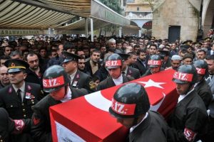 Şehit aileleri a&ccedil;lık grevi yapacak mı?