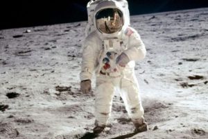 NASA Ay'a astronot g&ouml;nderiyor