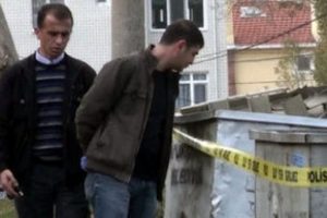 &Ccedil;&ouml;p kutusuna bakan vahşeti g&ouml;rd&uuml;!