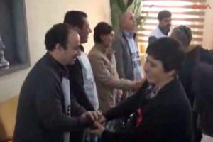 Sanat&ccedil;ı ve aydınlar Diyarbakır'da