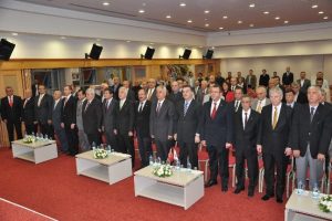 Kuşadası'nda en &ccedil;ok vergi verenler &ouml;d&uuml;llendirildi