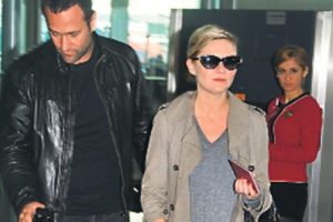 Kirsten Dunst'tan 15 g&uuml;ne iki bavul