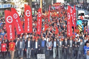 B&uuml;y&uuml;kşehir Belediyesi iş&ccedil;ileri eylemde