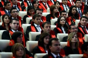 Hakim ve savcılara silah