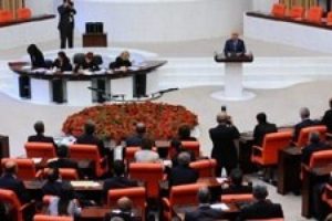 AK Parti laiklik ve Atat&uuml;rk'&uuml; yeminden attı