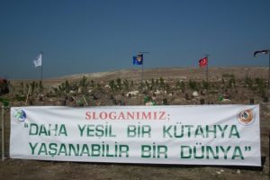 11 bin fidan eş zamanlı toprakla buluştu