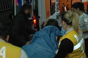 Adana'da bı&ccedil;aklı kavga: 1 yaralı
