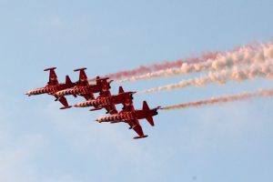 T&uuml;rk Yıldızları, KKTC'yi g&ouml;klerde yaşattı