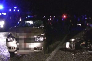Otomobille motosiklet &ccedil;arpıştı