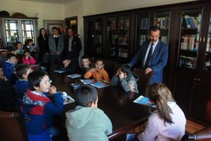 Demir&ouml;z'&uuml;n minik ziyaret&ccedil;ileri