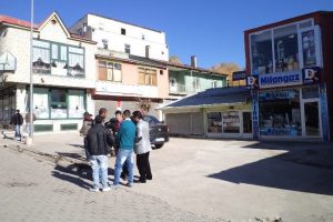 Varto'da kepenk kapatma eylemi