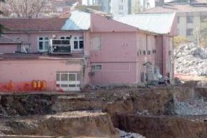 Bu hastanenin yıkılma tehlikesi var!