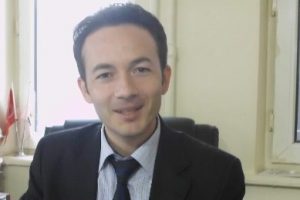 "Gen&ccedil;lere en &ccedil;ok &ouml;nem veren parti biziz"