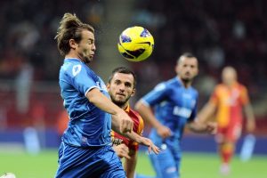 Karab&uuml;kspor tarihinde bir ilk!