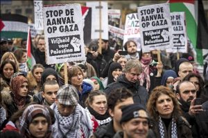 İsrail'in saldırıları Hollanda'da protesto edildi