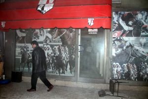 Herkes yangından ka&ccedil;tı, onlar şans oyunu oynadılar