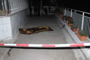 Sekizinci kattan beton zemine d&uuml;şt&uuml;
