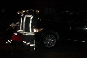 L&uuml;ks ara&ccedil; yanarak k&uuml;l oldu