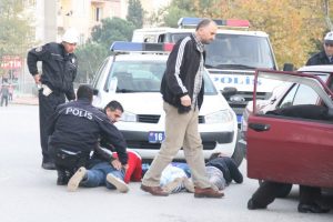Bursa'da polisiye filmleri aratmayacak kovalamaca
