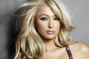 Paris Hilton Mekke'de mağaza a&ccedil;tı!