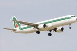 Alitalia'nın pilotu yakıt parasını cebinden &ouml;dedi