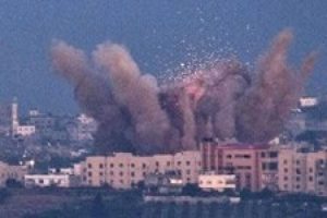 İsrail'den Gazzelilere korkutan broş&uuml;r: Evlerinizi derhal boşaltın