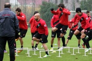 Gen&ccedil;lerbirliği'nde Fenerbah&ccedil;e ma&ccedil;ı hazırlıkları başladı