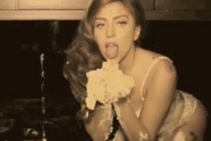 Porno gibi klip &ccedil;ekti!