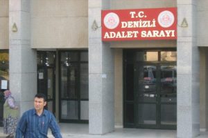 Adliyede hakimin c&uuml;zdanı &ccedil;alındı