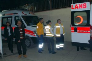 Otomobil ile motosiklet &ccedil;arpıştı