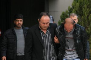 Hırsızlık yapan iki kardeş yakalandı