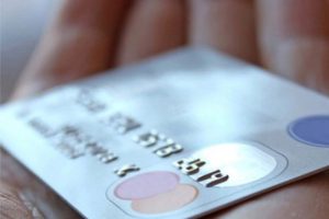 Yılda 3.2 milyar lira kart aidatı topluyorlar