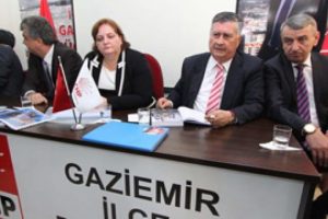 &Uuml;yelik skandalı b&uuml;y&uuml;yor!