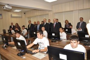 Sessiz d&uuml;nyalarında işe hazırlanıyorlar