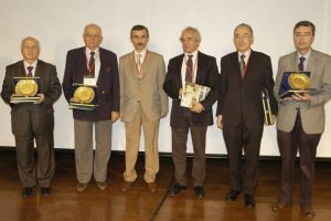 'T&uuml;rkiye kendi otomobilini mutlaka yapmalı''
