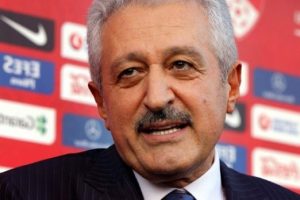 Mehmet Ali Aydınlar F.Bah&ccedil;e'ye destek oldu!