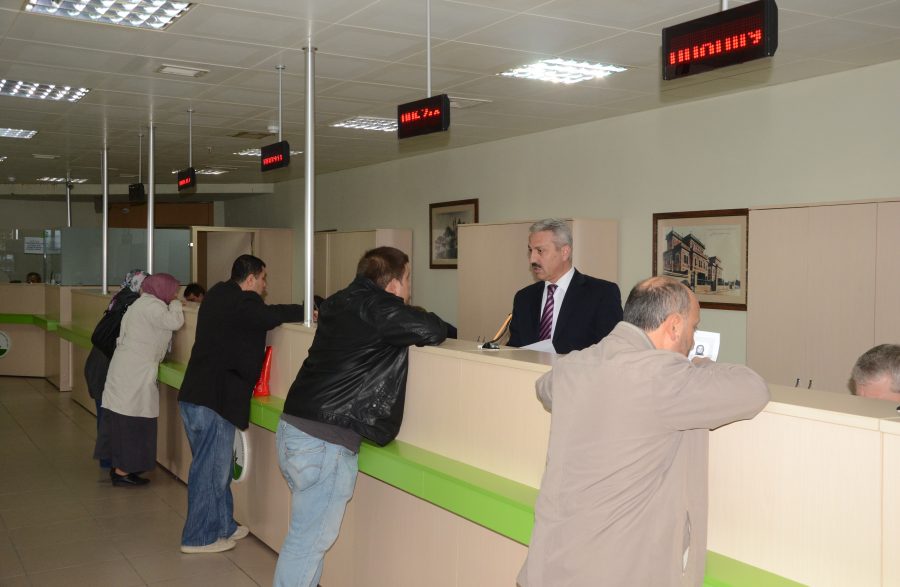 Osmangazi'de vezneler hafta sonu da a&ccedil;ık