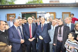 Başkan Keskin mahalle mahalle geziyor