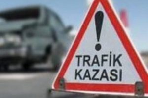 &Ouml;ğrencilerini taşıyan minib&uuml;s devrildi: 14 yaralı
