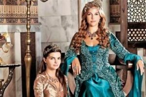 Muhteşem Y&uuml;zyıl yine 'yaş' tahtaya bastı!
