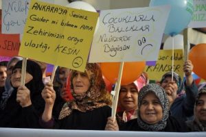 Bursalılar Nil&uuml;fer &Ccedil;ayı'nın temiz akması i&ccedil;in y&uuml;r&uuml;d&uuml;