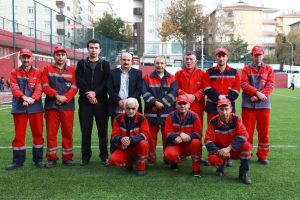 Temizlik iş&ccedil;ilerinden "Gangnam Style" şov