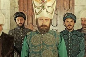 &Uuml;nl&uuml; dizinin dudak u&ccedil;uklatan kazancı