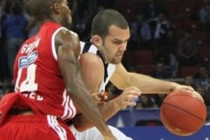 A.Efes Hırvatistan'da garanti peşinde