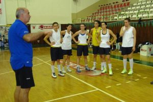 B&uuml;y&uuml;kşehir'in perileri 7. galibiyetin peşinde