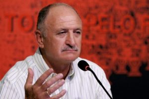 Brezilya yeni hocasını a&ccedil;ıkladı...